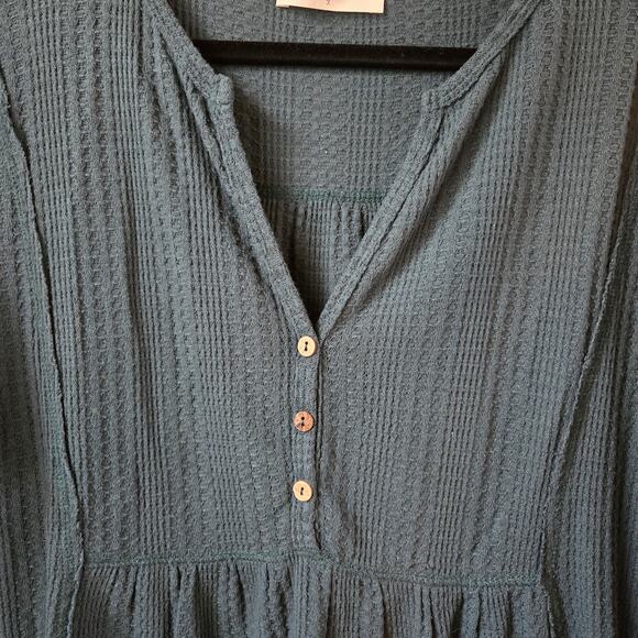 A Beautiful Soul Women's 1X Green Oversize Flowy Waffle Knit Top - Picture 2 of 4